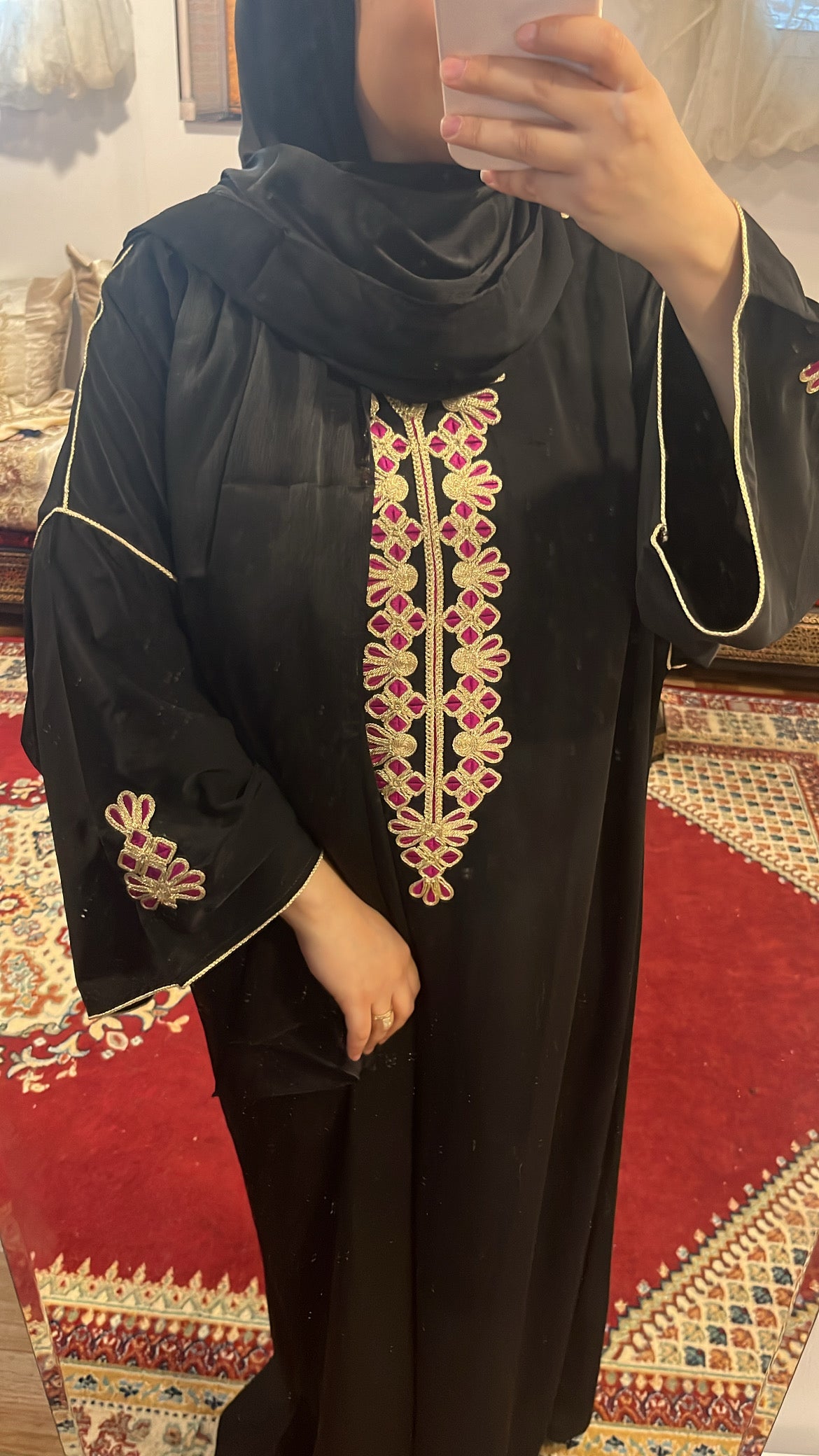 Caftan maison- Noir broderie en or