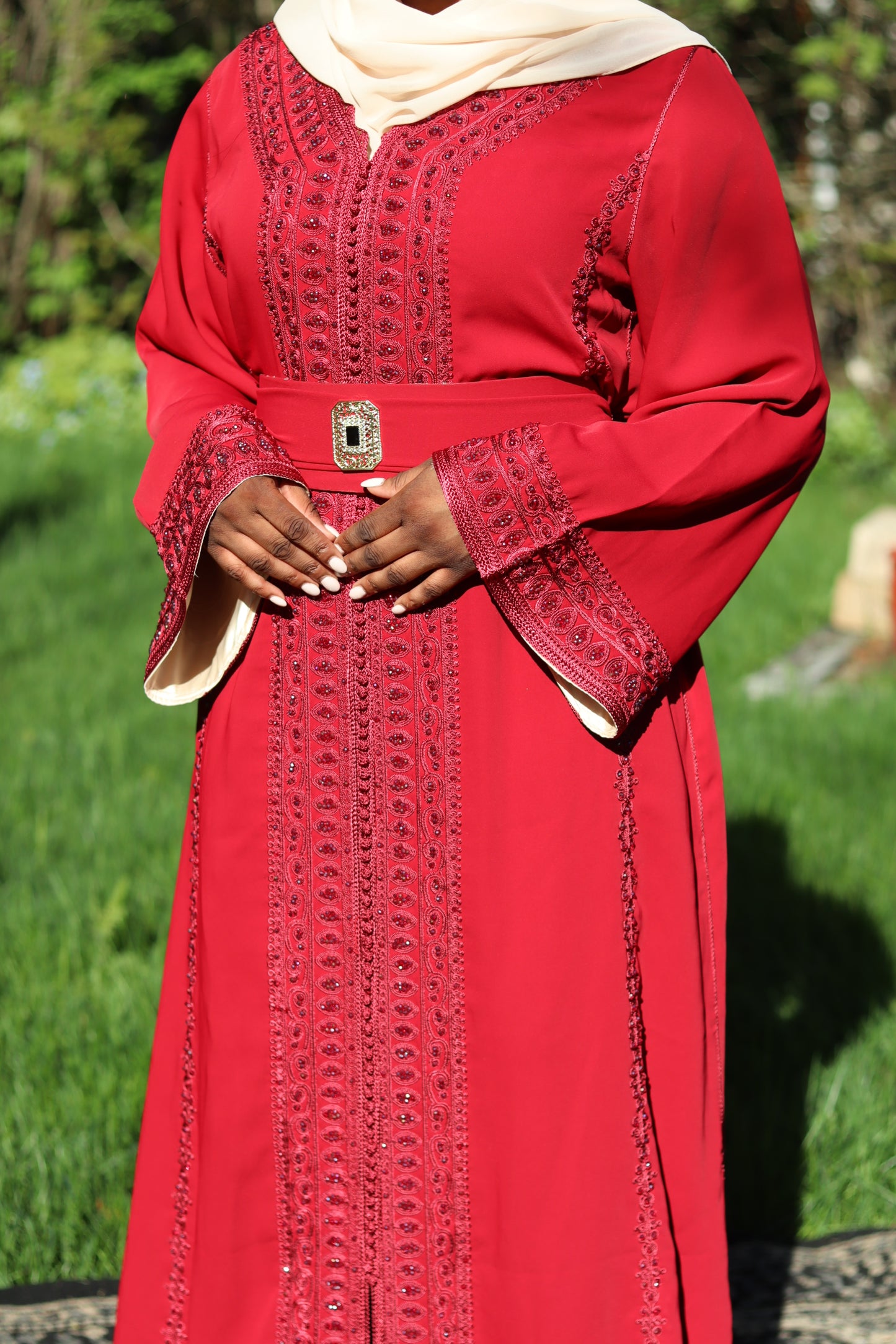 Caftan rouge royal doublure beige Fatima