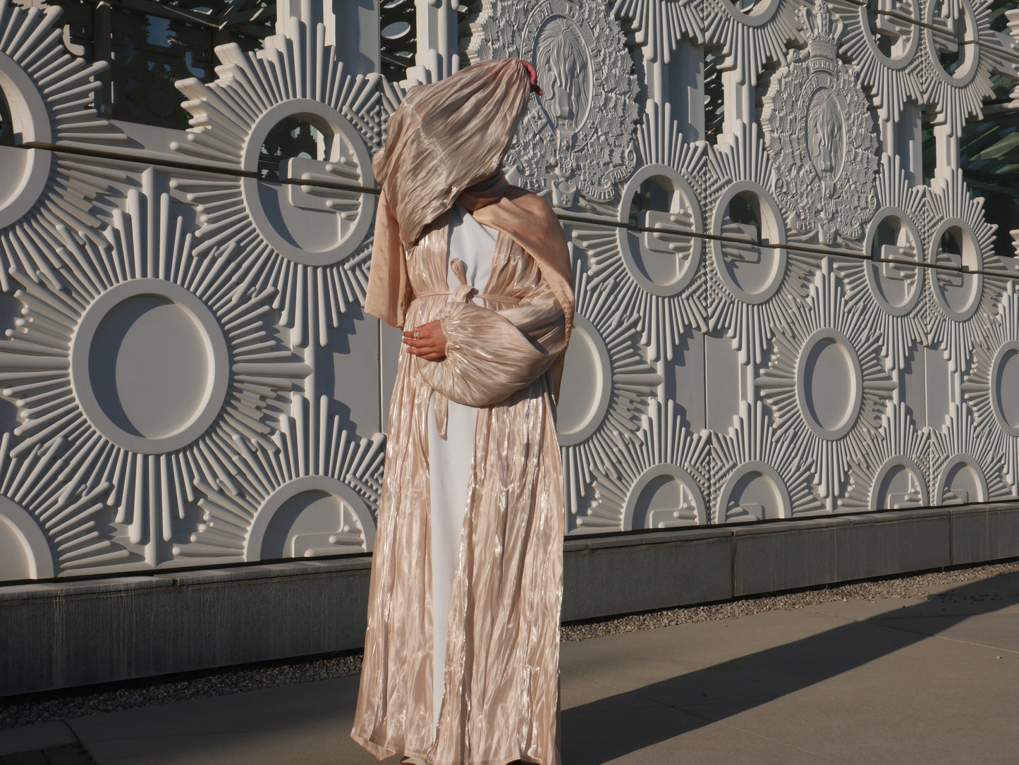 Abaya en organza manches bouffantes - sable