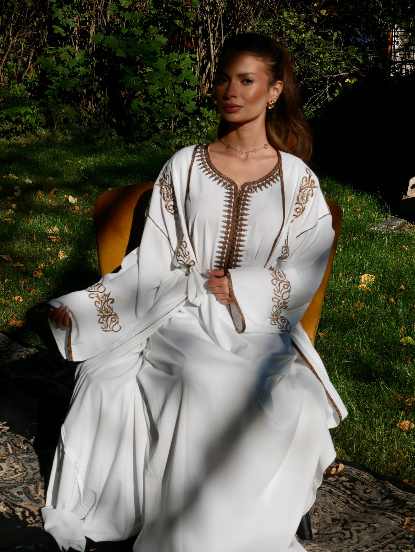 Abaya TAMO broderie Fleurit deux pièces - Blanc