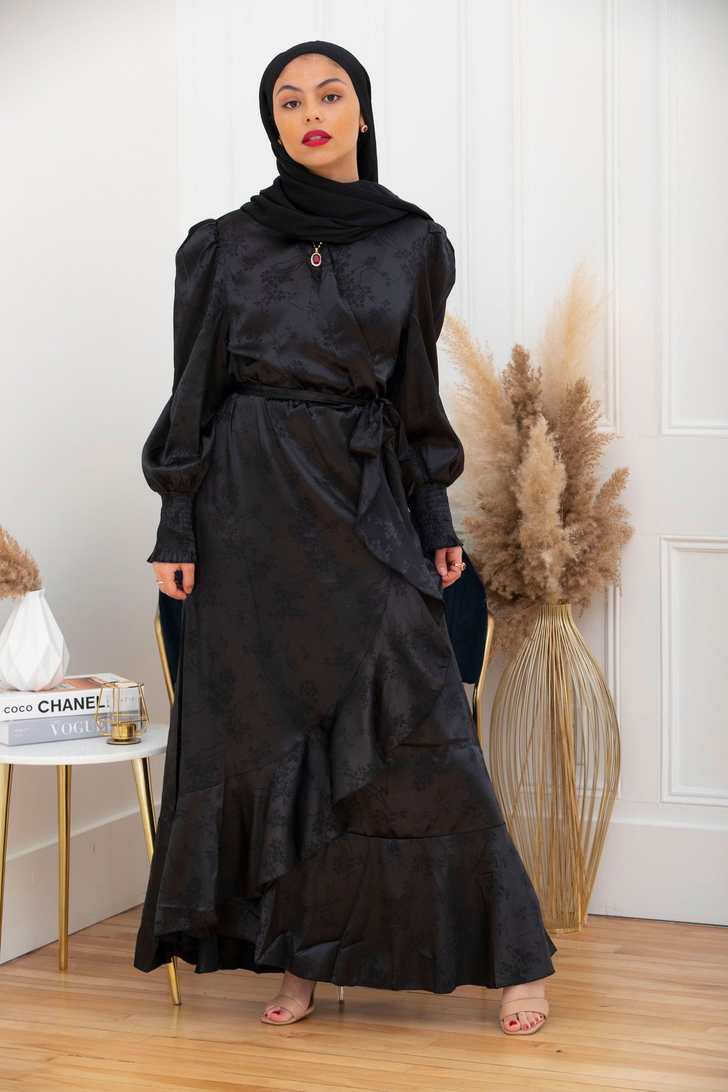 Robe maxi cache-coeur en satin Charbon