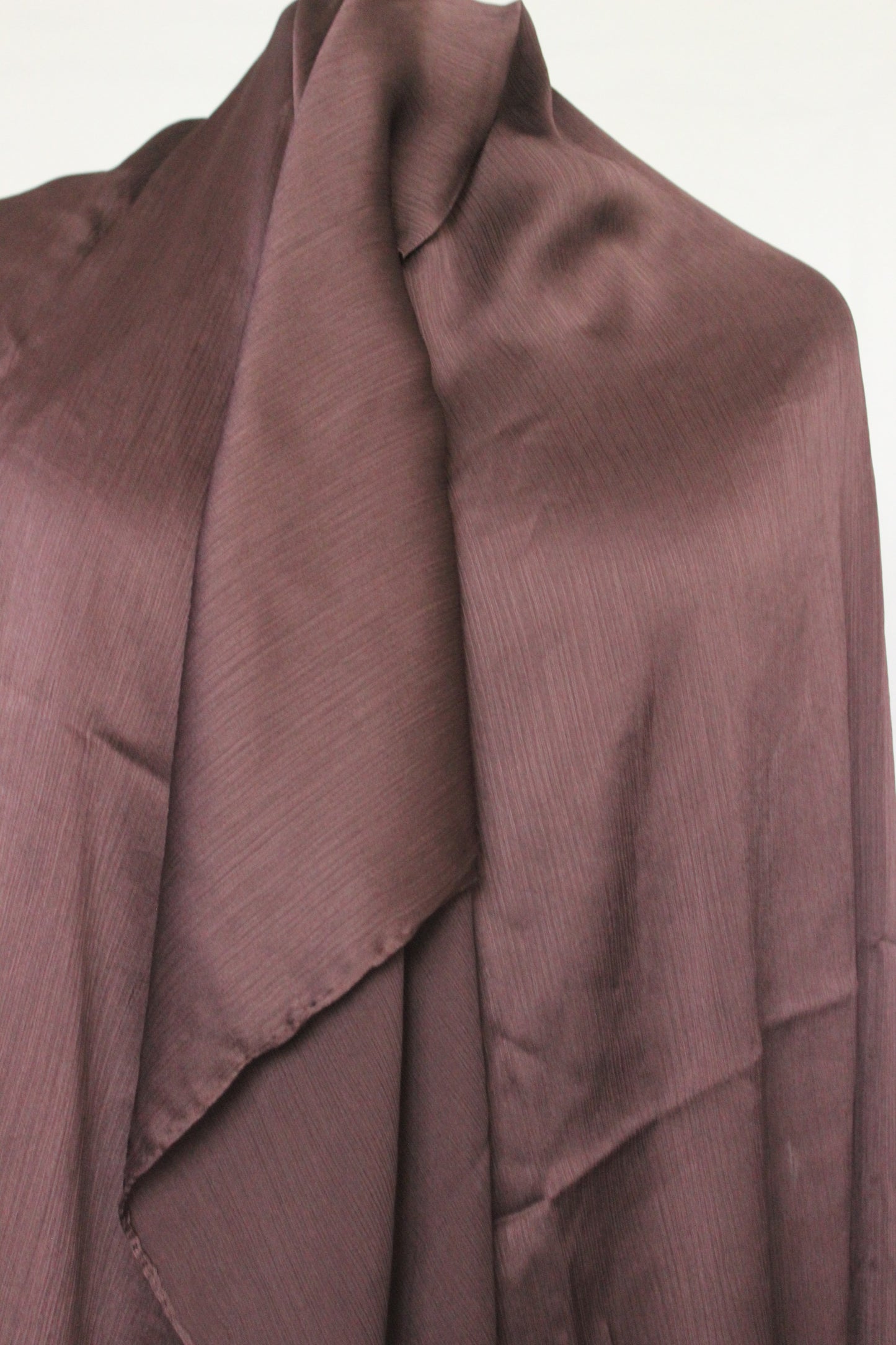 Hijab satin texture prune