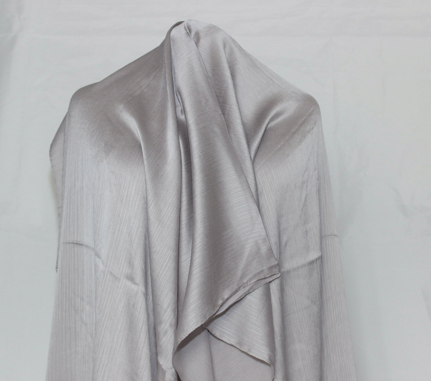 Hijab satin texture argent