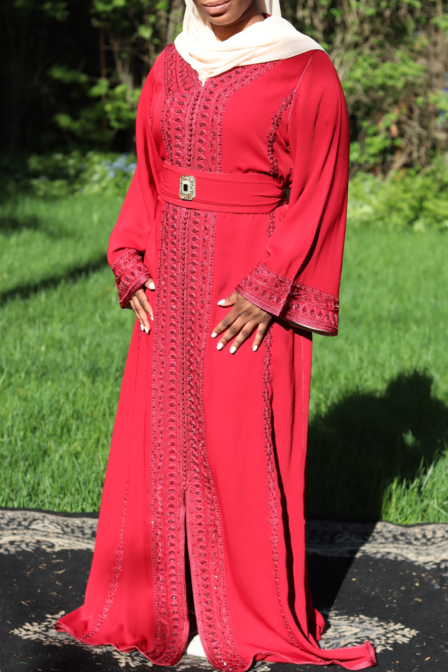 Caftan rouge royal doublure beige Fatima