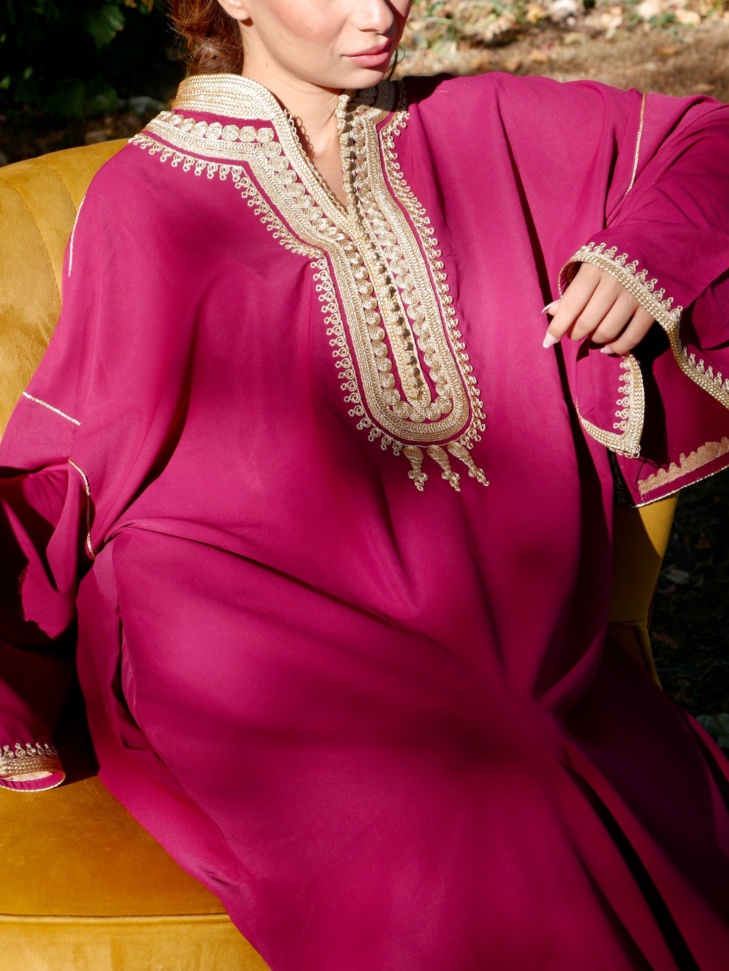Caftan fuchsia broderie dorée