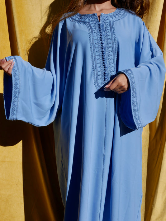 Caftan HALIMA bleu poudre broderie bleu poudre