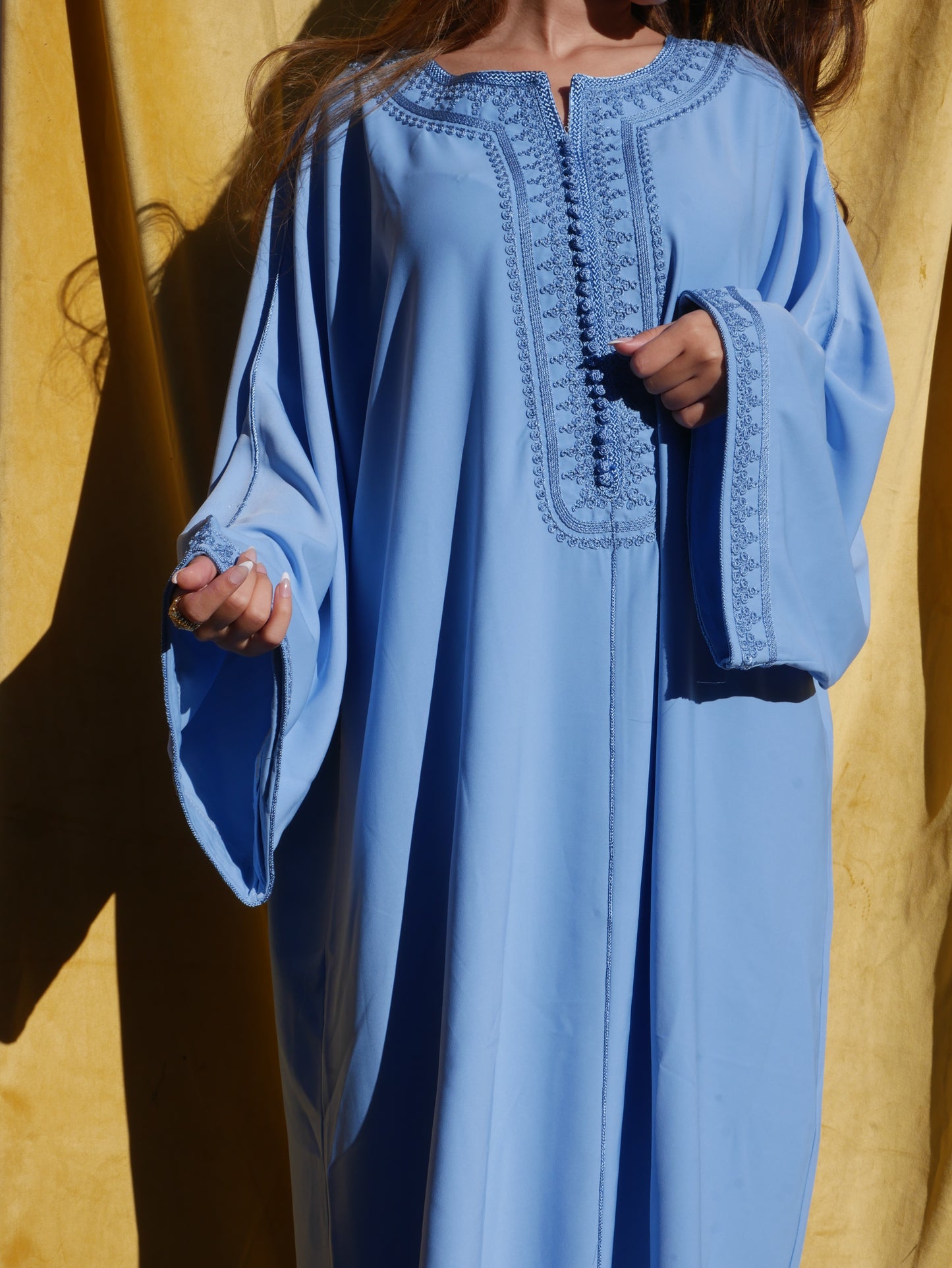 Caftan HALIMA bleu poudre broderie bleu poudre